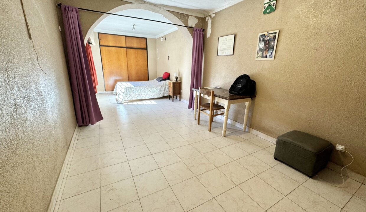 thumbnail_81790188-dca4-43b0-bdf7-09b0d0a34d8e