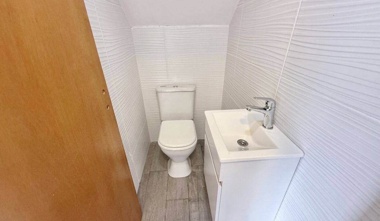 thumbnail_8d1187a5-e593-4cae-b02e-b4bc59117f3c