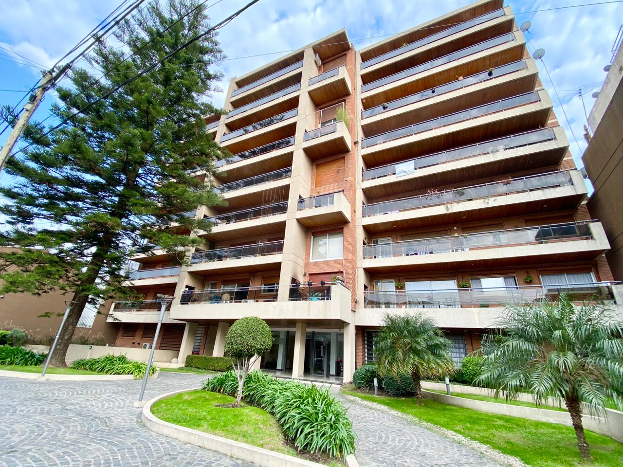 MARTÍN IRIGOYEN 555 2°A – DEPTO 3 AMBIENTES – CASTELAR SUR