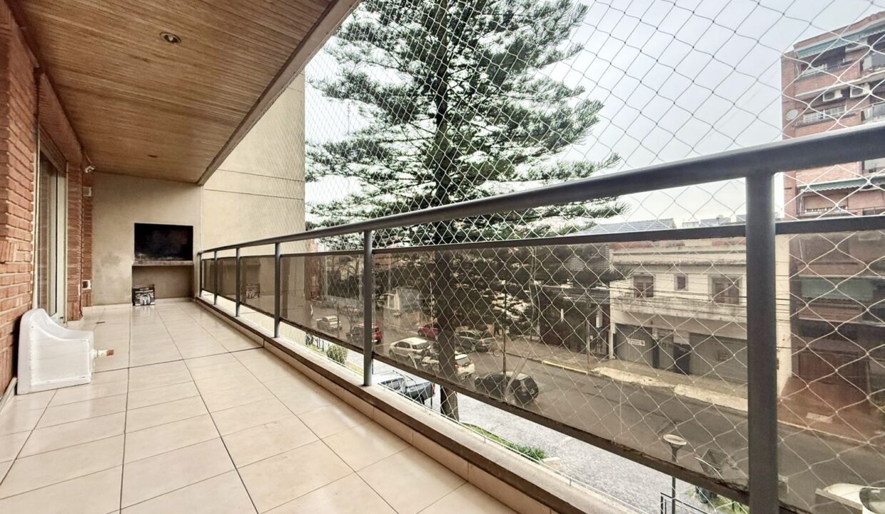 thumbnail_02ab5668-8bf1-4b97-8748-2410408b03b2