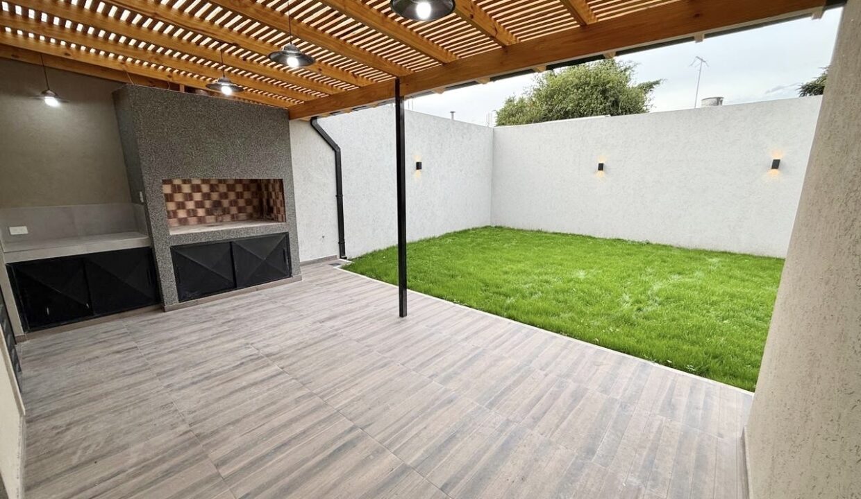 thumbnail_3816a55e-d72c-492f-a44d-ae461716ab21