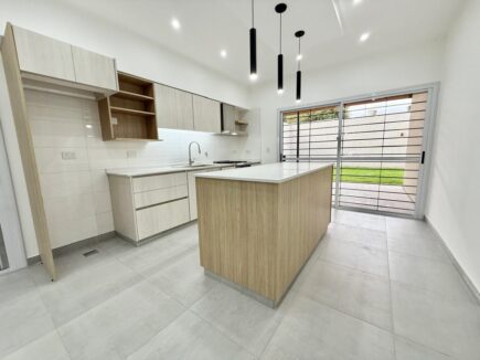 thumbnail_d1140d06-e438-4918-8d0c-7e7cac461b7c