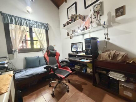 thumbnail_d9bde554-19a0-4b66-b156-7a4c7a85b776