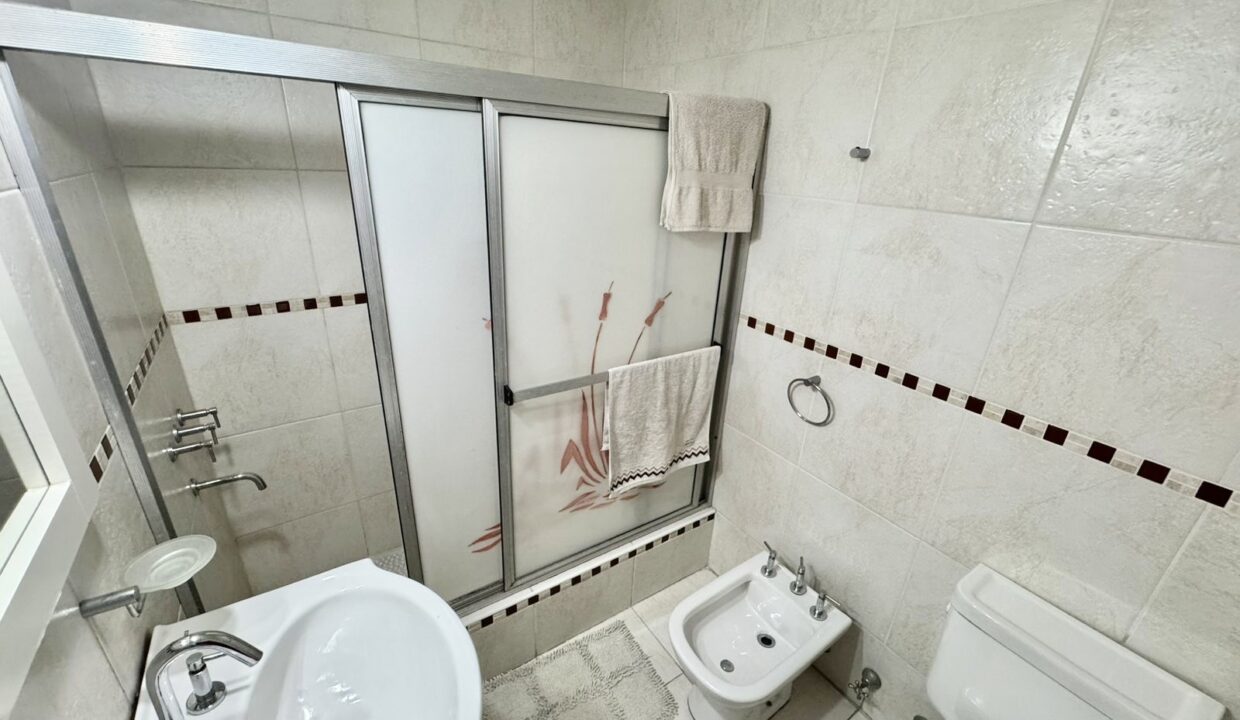 thumbnail_9611678e-d6b7-408d-8623-39151eb07c35