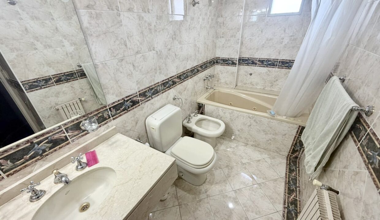 thumbnail_f223488b-305b-450d-80fc-4f9b9385a1d3