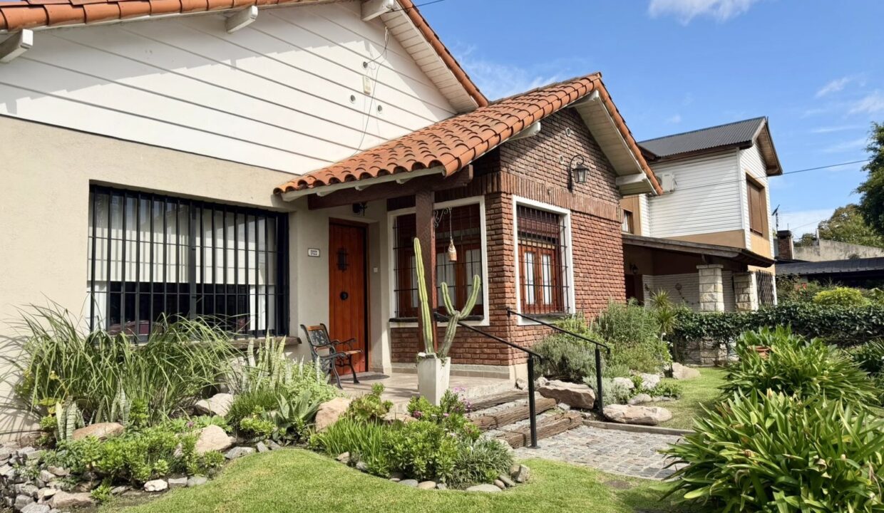 b27a9de8-1cff-42a5-bed1-fc832276a429