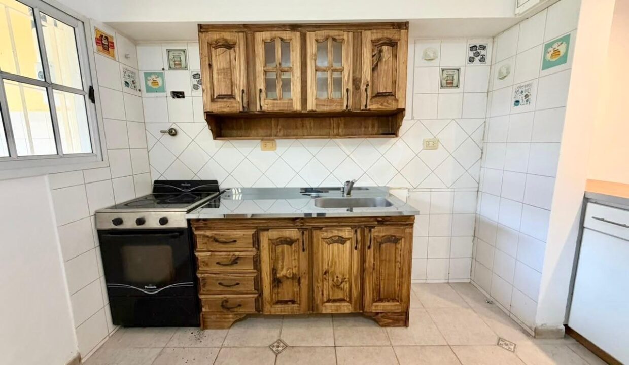 75c05d7e-178e-4a04-9db4-90edc7334943