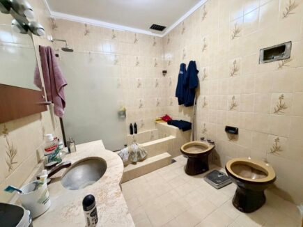 ed00b044-2135-47f7-83b5-8e8264dc6bb5